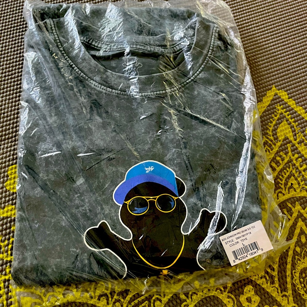 NIB Grizzly Boo Johnson Pro Bear T-Shirt (L)